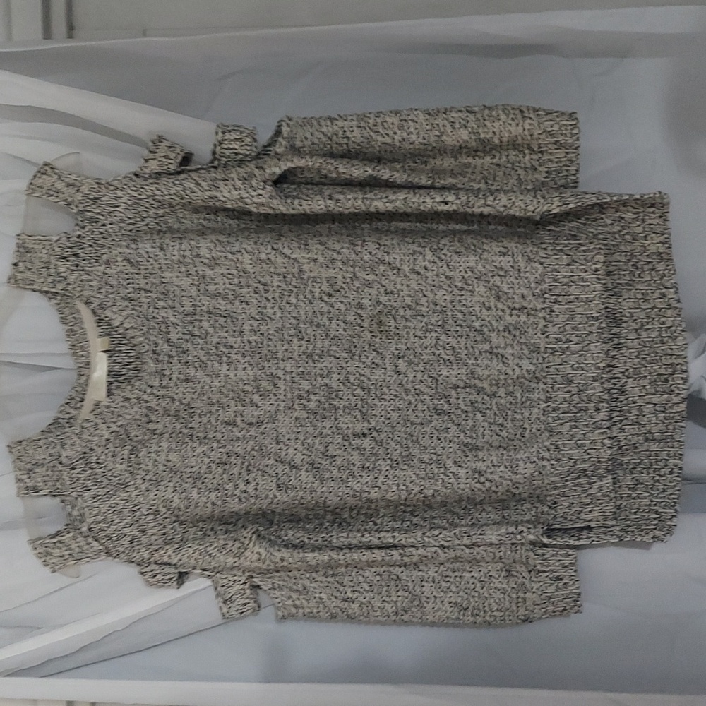 RD Style Sweater Cable Knit Cut Out Cold Shoulder  Sweater Sz M